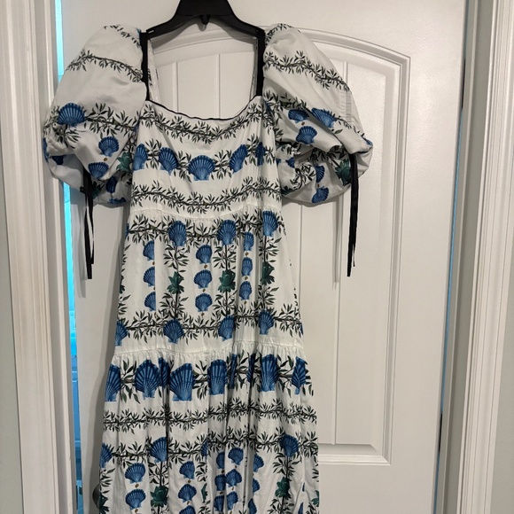 Dress - Picture 1 of 1